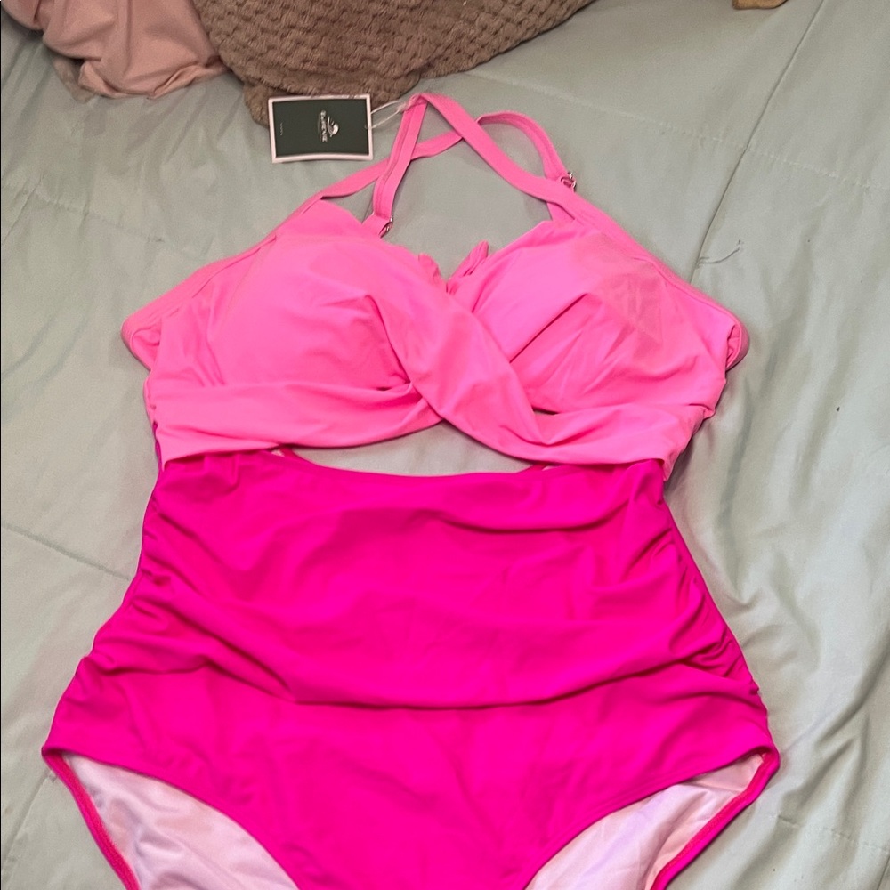 Chic Pink Women's One Piece Swimsuit